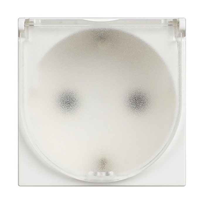 Slika Bticino Classia utičnica 2P+E 16A 250V sa zaštitom od slučajnog dodira sa poklopcem IP20 bela 2M RW4141C